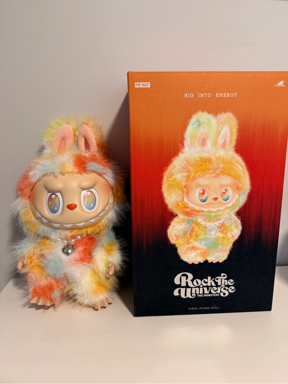 THE MONSTERS Big into Energy Series-ROCK THE UNIVERSE Vinyl Plush Doll (Labubu)